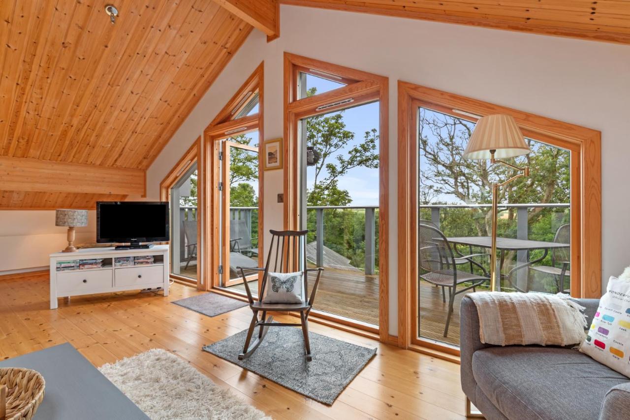 Lodge 5 Longbury - Luxury Lodge, Golf Course Views, Restaurant And Spa Facilites Penally Bagian luar foto